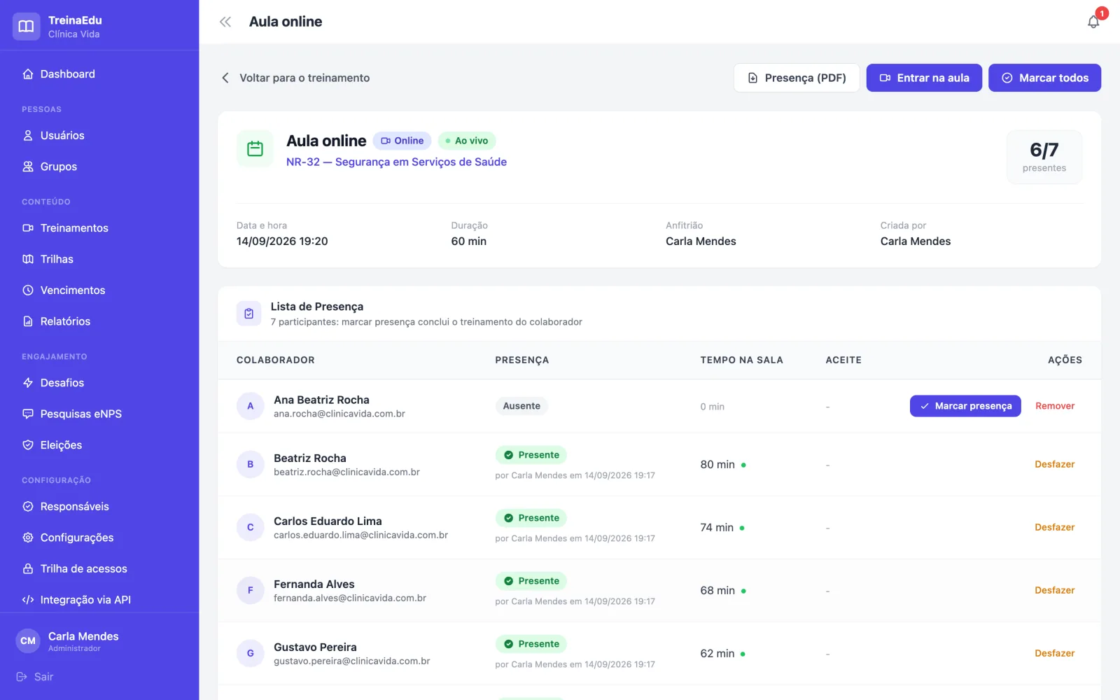 Painel de uma aula online ao vivo no TreinaEdu com participante na sala e lista de presença